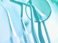 Odsłonięcie implantu